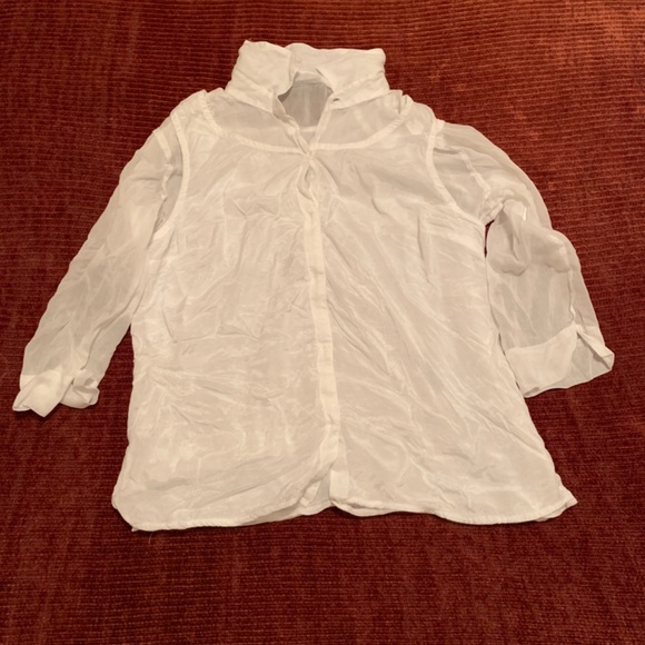 White Button-Down Shirt w/t Stitched Flowers - Picture 7 of 13